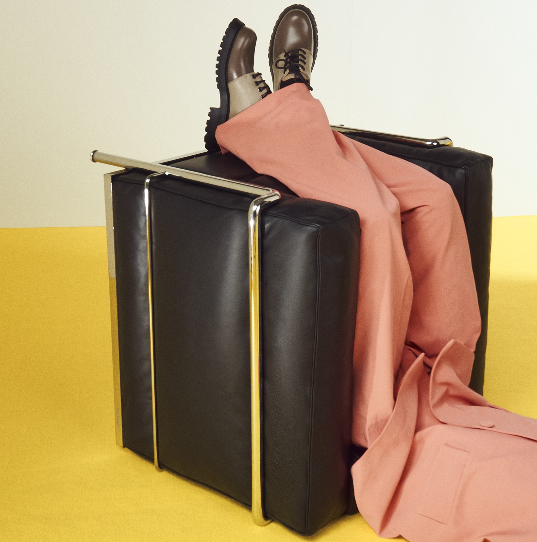 Cassina Human